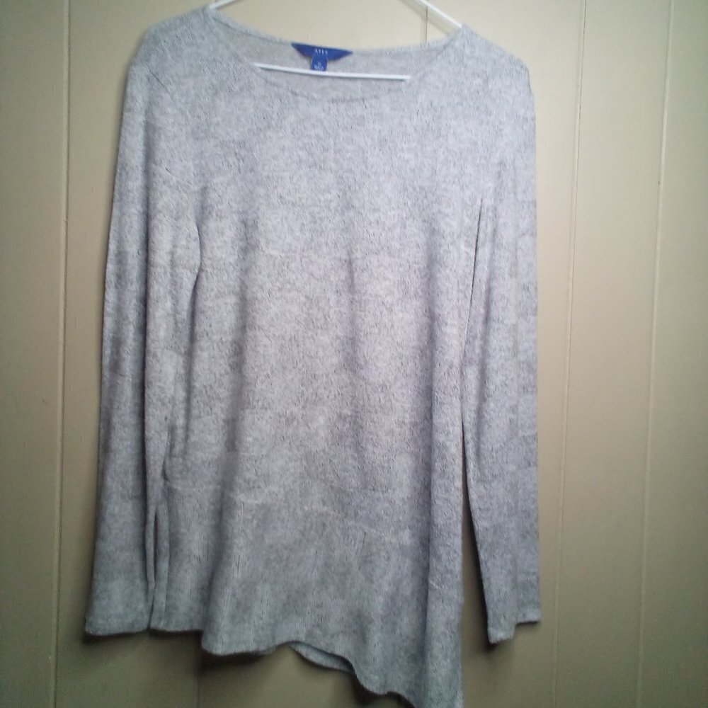 Apt. 9 Shirt M Pullover Lightweight Long Sleeve Gray